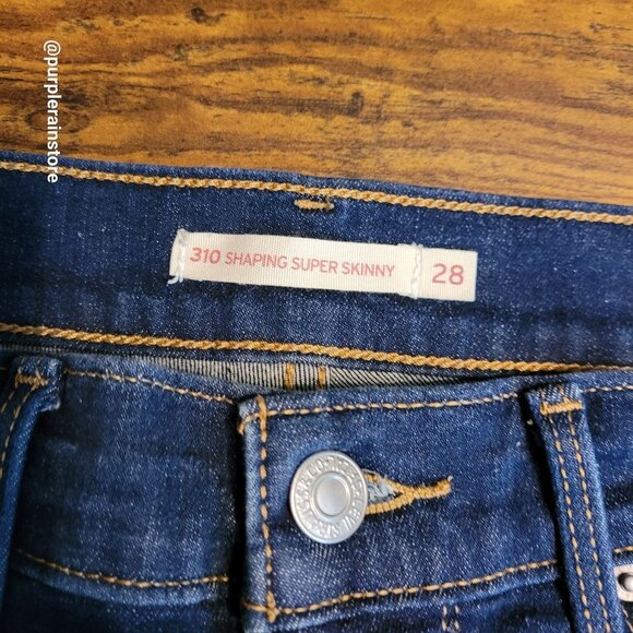 Levi's Jeans 28 Super Skinny 310 Shaping Mid Rise Raw Hem Dark Wash Western - Picture 4 of 13